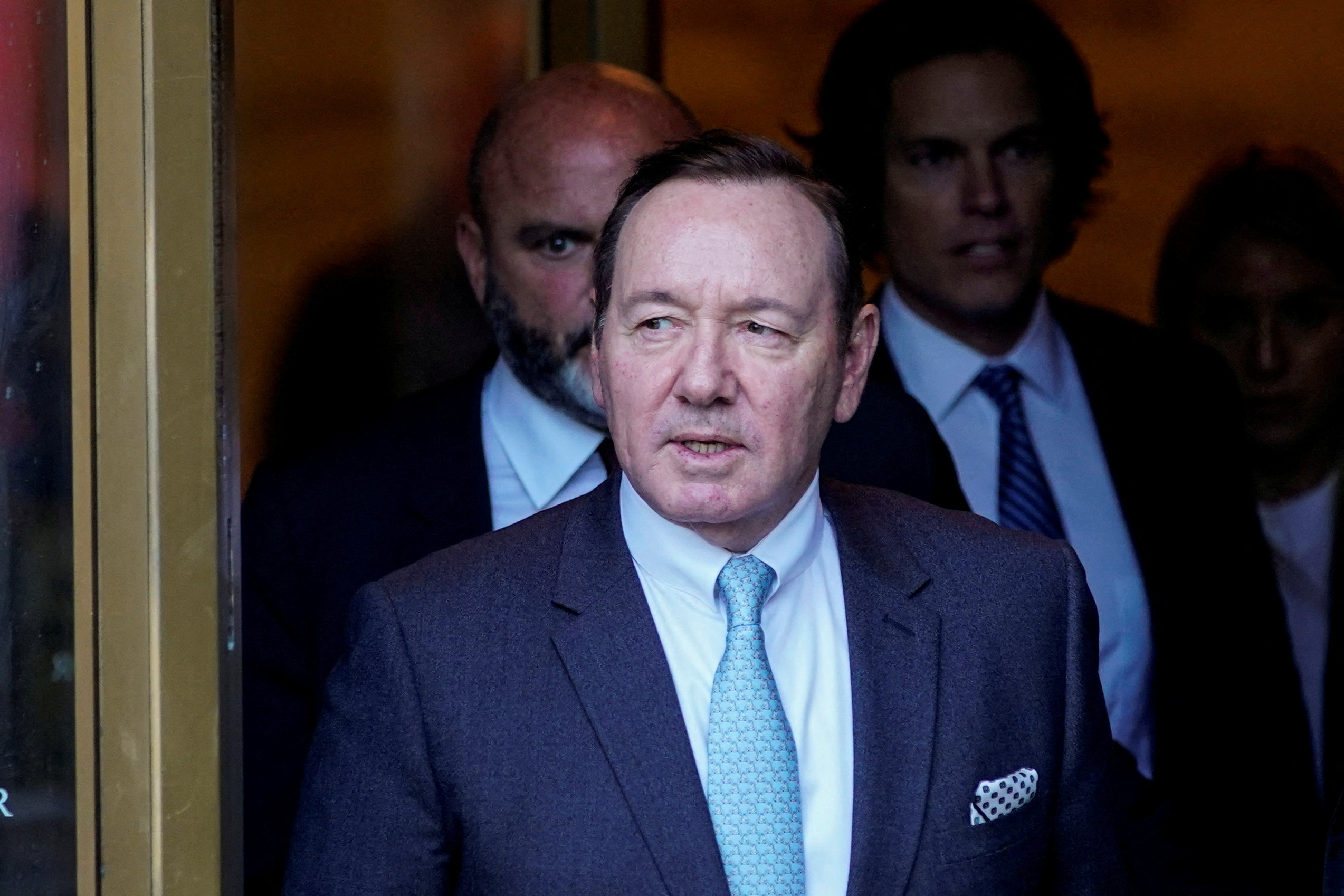 Actor Kevin Spacey exits the Manhattan Federal Court during his sex abuse trial in New York, U.S., October 6, 2022. REUTERS/Eduardo Munoz