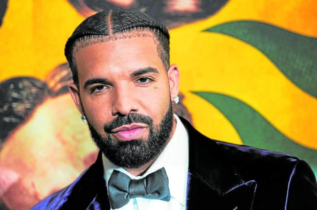 FILE PHOTO: Drake attends the Amsterdam world premiere at Alice Tully Hall in New York, U.S., September 18, 2022. REUTERS/Eduardo Munoz/File Photo