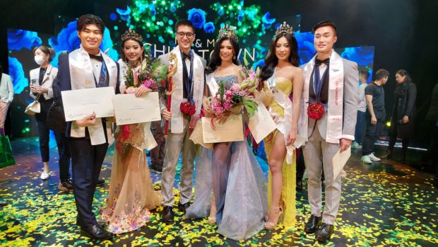 Mister and Miss Chinatown Kevin Lao (third from left) and Berjayneth Chee (third from right) pose with (from left) second runners-up Vince Aseron and Loraine Wong, and first runners-up Lovely Lim and Adrian See./ARMIN P. ADINA