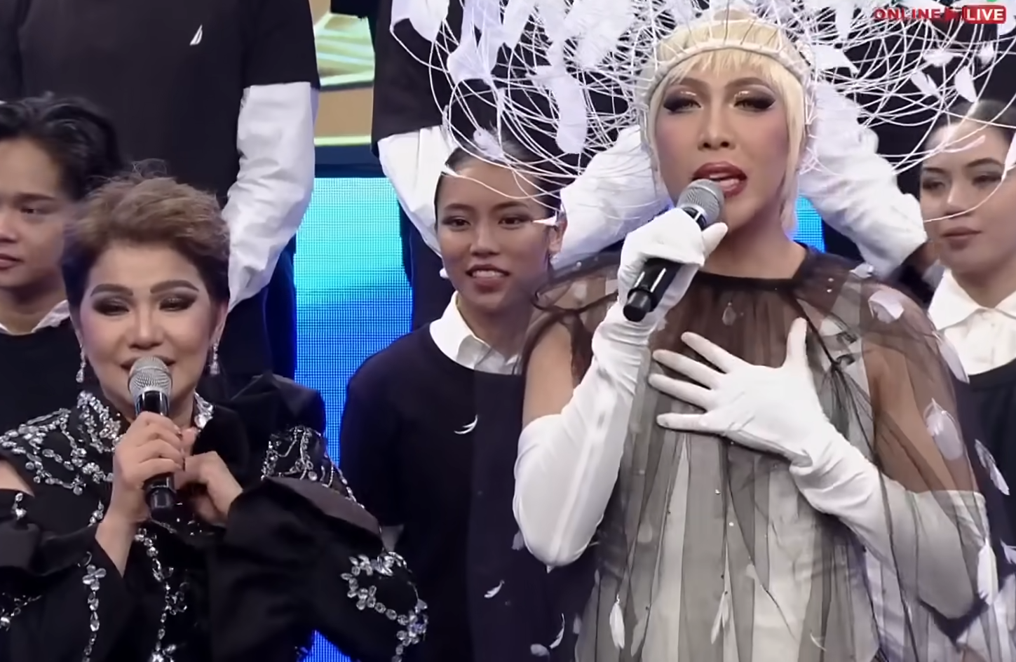 Vice Ganda reveals christmas gift of his co-stars - video Dailymotion