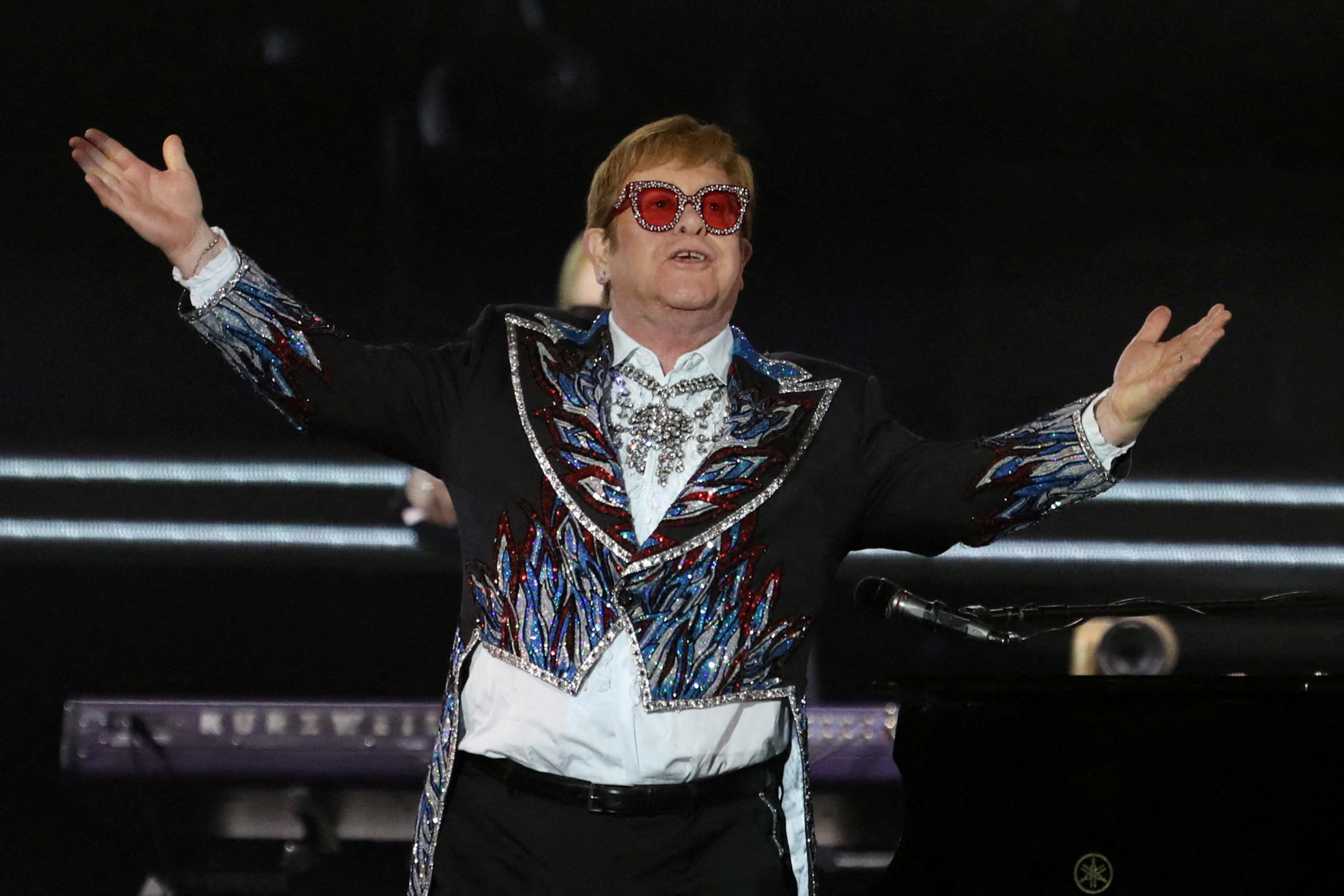 Elton John performs "Bennie and the Jets" as he wraps up the U.S. leg of his 'Yellow Brick Road' tour at Dodger Stadium in Los Angeles, California, U.S. November 20, 2022.  REUTERS/David Swanson
