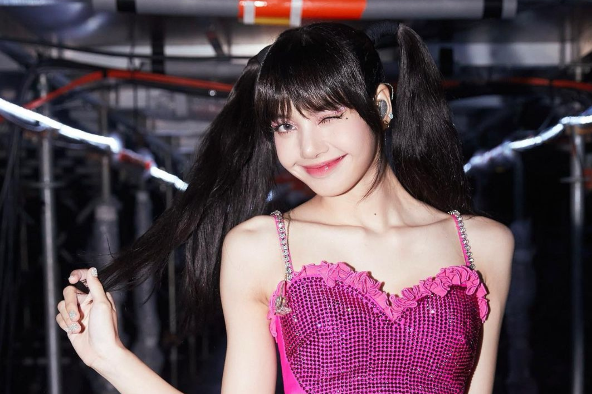 YG Entertainment confirms Blackpink's contract renewals are 'ongoing,'  denies Lisa is leaving the agency