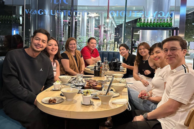 Zanjoe Marudo and Maine Mendozas joined the Atayde family on their trip to Taiwan. Image: Instagram/@sylviasanchez_a
