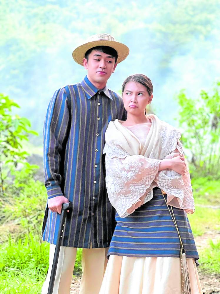 David Licauco (left) as Fidel and Barbie Forteza as Klay