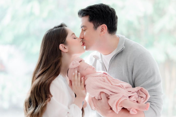Jessy Mendiola and Luis Manzano with their daughter Isabella Rose. Image: Instagram/@jessymendiola