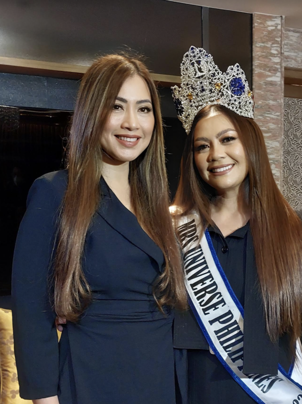 Mrs. Universe Philippines National Director Charo Laude (left) and reigning Mrs. Universe Philippines Veronica Yu/ARMIN P. ADINA
