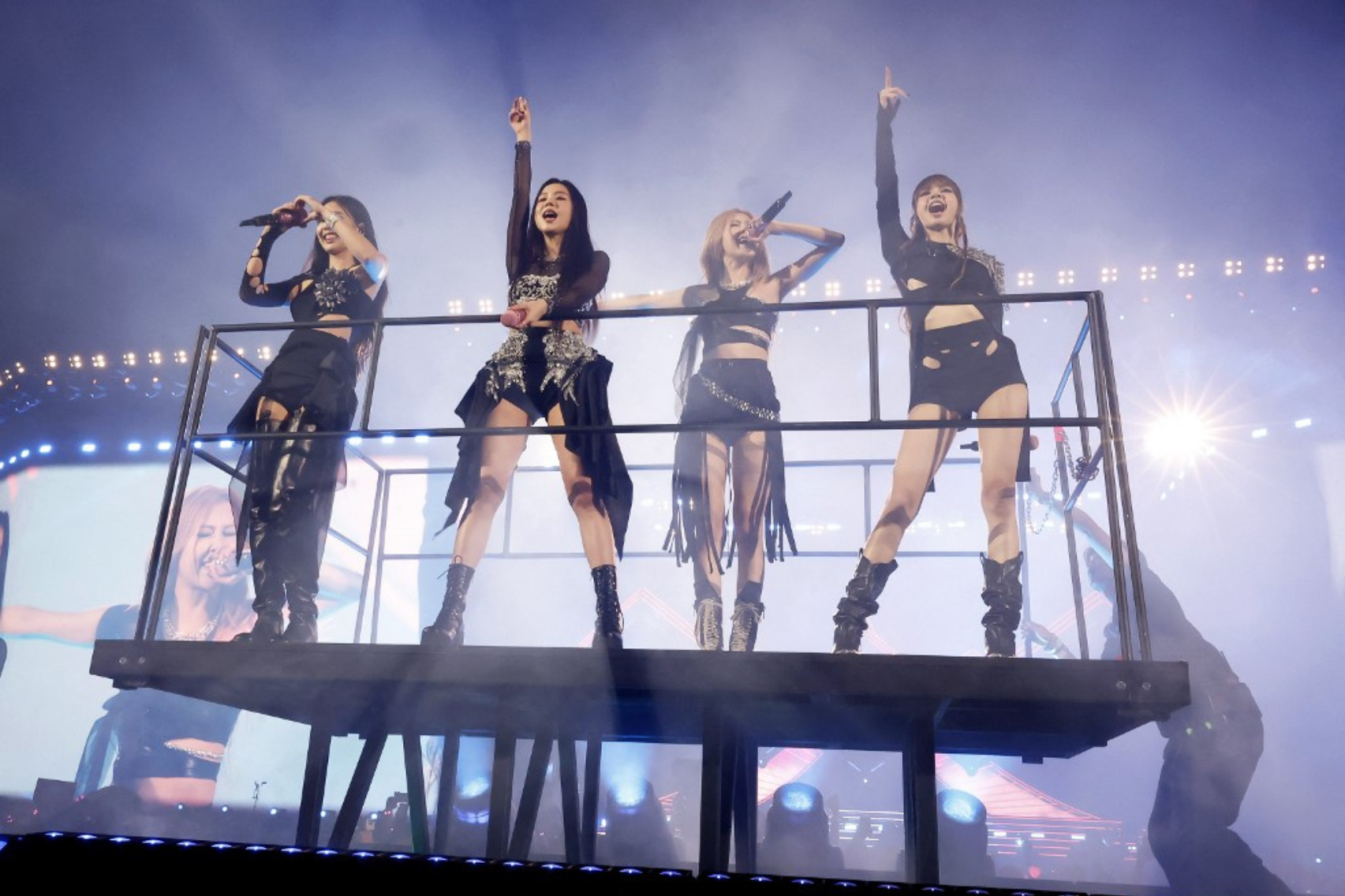 Blackpink Sets Coachella Stage On Fire With Hit Songs, Solo Performances