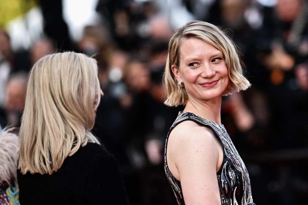 Cannes queasy over vomiteating scene in Zero’ Inquirer(00)