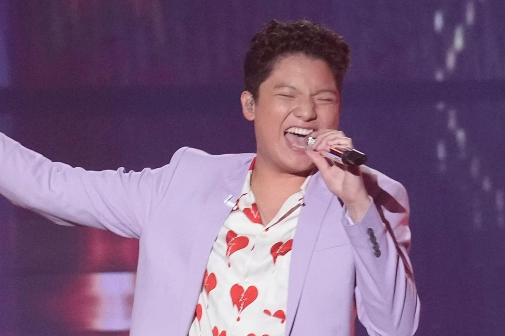 FilCanadian singer Tyson Venegas advances to American Idol’s Top 10