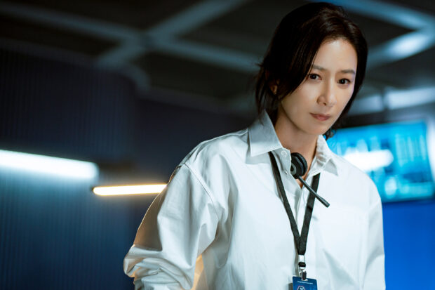 Kim Hee-ae as Yoon Moon-young. Image: Courtesy of CJ ENM and Colombia Pictures Philippines