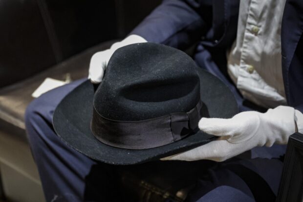 Michael Jackson's hat.jpg