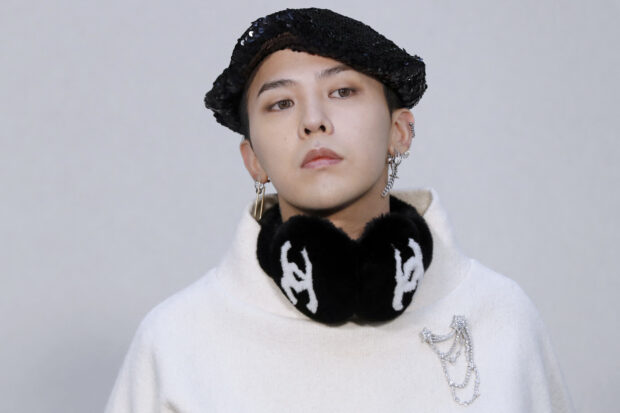 South Korean singer Kwon Ji-yong, aka G-Dragon, poses before the Chanel 2017 spring/summer Haute Couture collection on Jan. 24, 2017 in Paris. [Photo: Francois Guillot/Agence France-Presse]