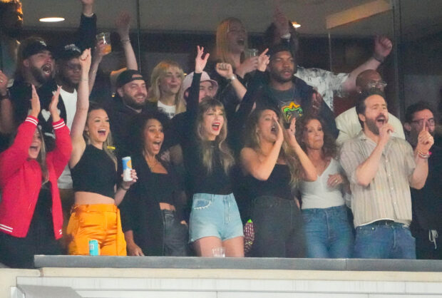 Taylor Swift, Blake Lively, Ryan Reynolds, Hugh JackmanOct 1, 2023; East Rutherford, New Jersey, USA; Taylor Swift, a guest of Kansas City Chiefs tight end Travis Kelce (87), cheers during the game at MetLife Stadium. Mandatory Credit: Robert Deutsch-USA TODAY Sports