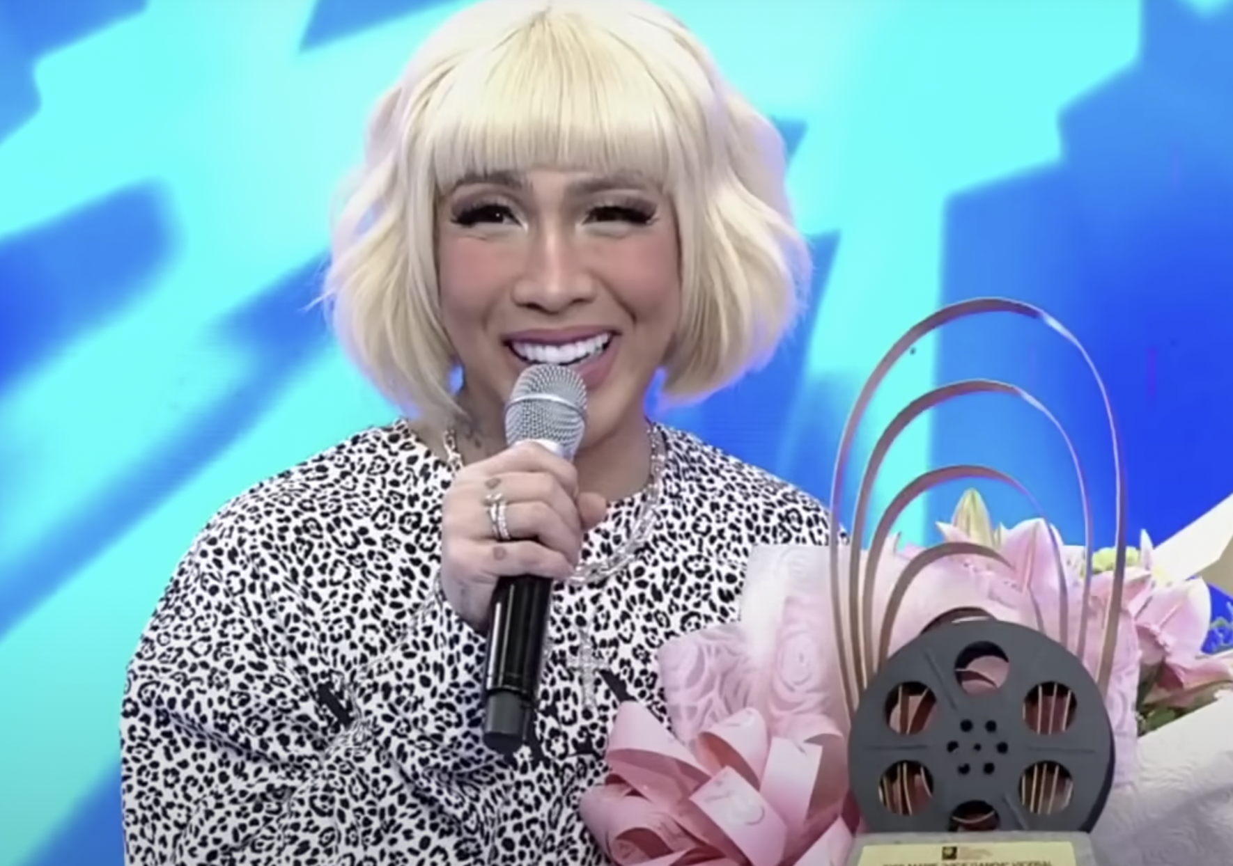 It's Showtime on X: Vice Ganda in the house ngayong #ShowtimePinoyPower  Wednesday!  / X