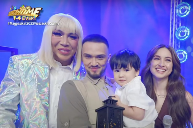(From left) Vice Ganda, Billy Crawford, Coleen Garcia. Image: Screengrab from YouTube/ABS-CBN Entertainment