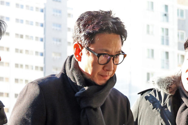 Lee Sun-kyun arrives at the office of the Incheon Metropolitan Police Agency in Incheon on Saturday for the third round of police questioning on suspicions of drug use. Image: Yonhap via The Korea Herald