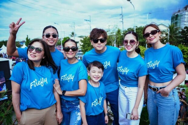 Cast of 2023 MMFF entry 'Firefly' during the Parade of Stars | Image: @ysabelortega IG 