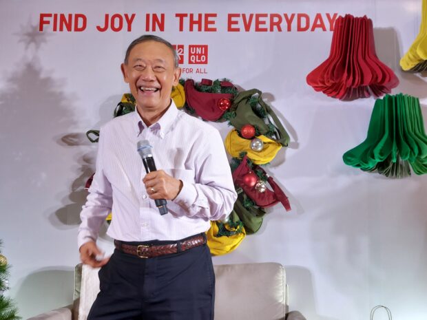 Jose Mari Chan treats his audience with a medley of his iconic holiday anthems at his meet-and-greet. Image: ARMIN P. ADINA