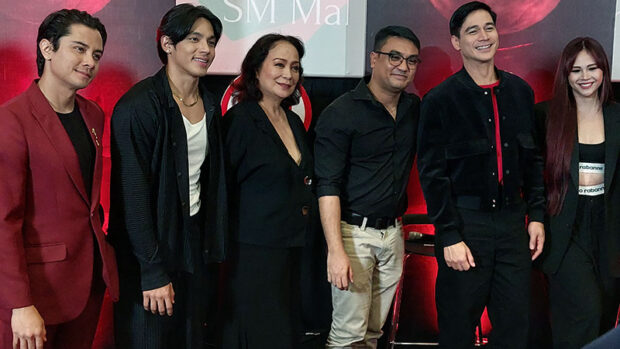 Piolo Pascual (second from right) leads the cast of ‘Mallari’ (from left) JC Santos, Ron Angeles, Gloria Diaz, and Janella Salvador (right), with director Derick Cabrido (third from right)./ARMIN P. ADINA