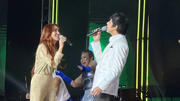 Kathryn Bernardo and Daniel Padilla at Araneta Coliseum, Dec. 13