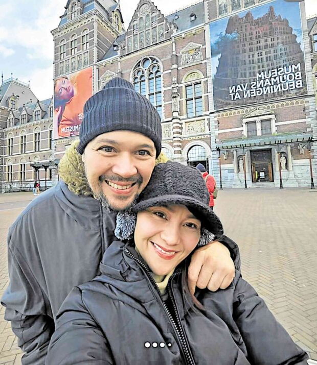 Gladys Reyes (right) with husband Christopher Roxas in Amsterdam