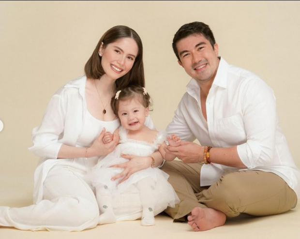 Manzano (right) with wife Jessy Mendiola and daughterIsabelle Rosie