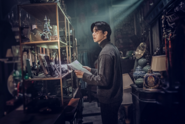 Park Seo-joon in a first look for "Gyeongseong Creature" season 2. Image: Courtesy of Netflix Korea