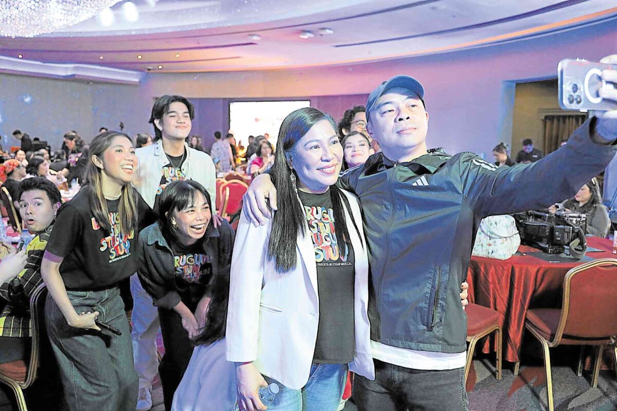 Chito Miranda amazed at how Parokya ni Edgar songs are used in musical | Chito Miranda (right) takes a selfie with lead actress Tex Ordonez de Leon and other cast members. 