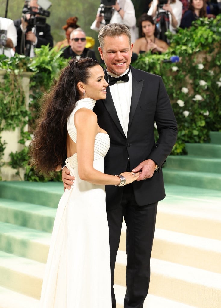 NEW YORK, NEW YORK - MAY 06: (L-R) Luciana Damon and Matt Damon attend The 2024 Met Gala Celebrating "Sleeping Beauties: Reawakening Fashion" at The Metropolitan Museum of Art on May 06, 2024 in New York City. Aliah Anderson/Getty Images/AFP (Photo by Aliah Anderson / GETTY IMAGES NORTH AMERICA / Getty Images via AFP)