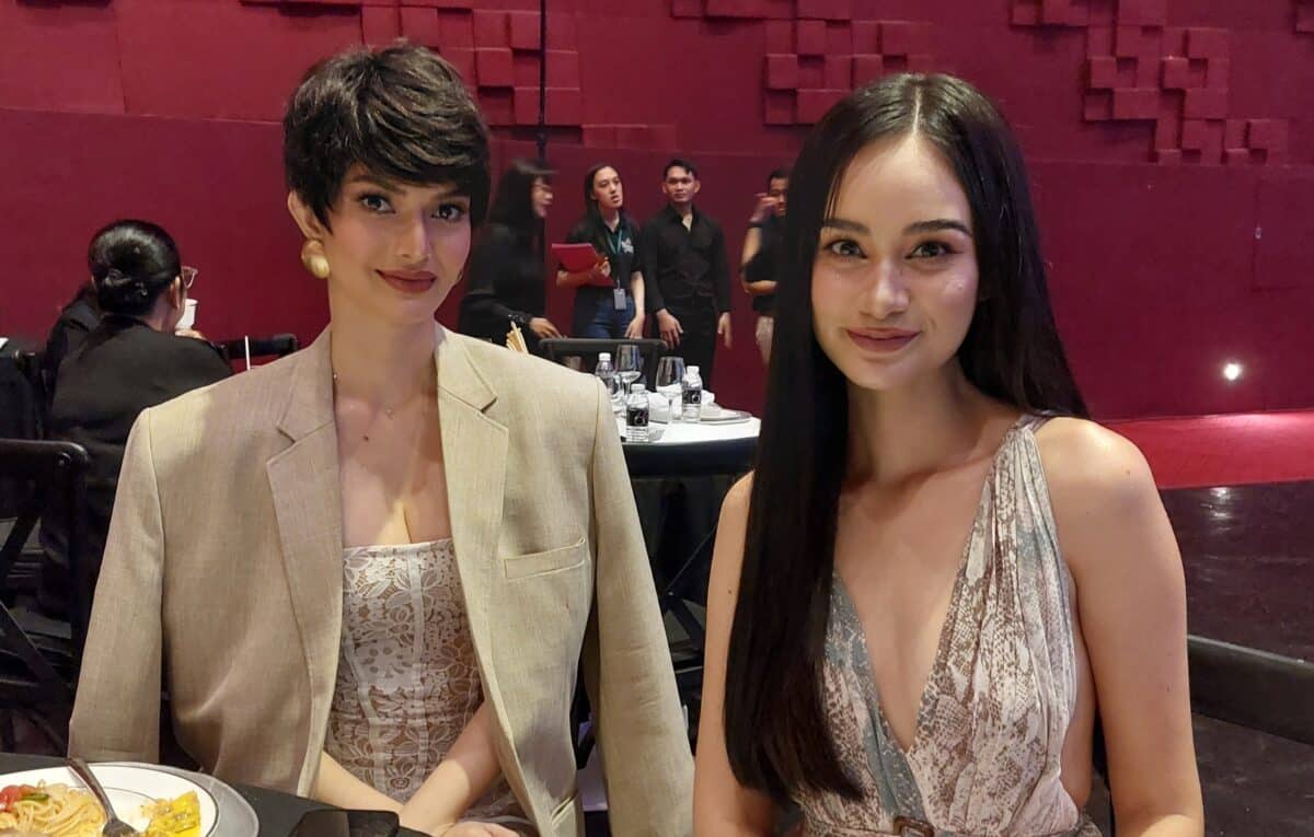 Former Bb. Pilipinas queens Gabrielle Basiano (left) and Hannah 