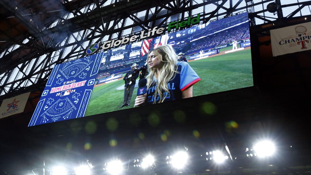 Ingrid Andress says she was drunk during MLB anthem performance, will get treatment