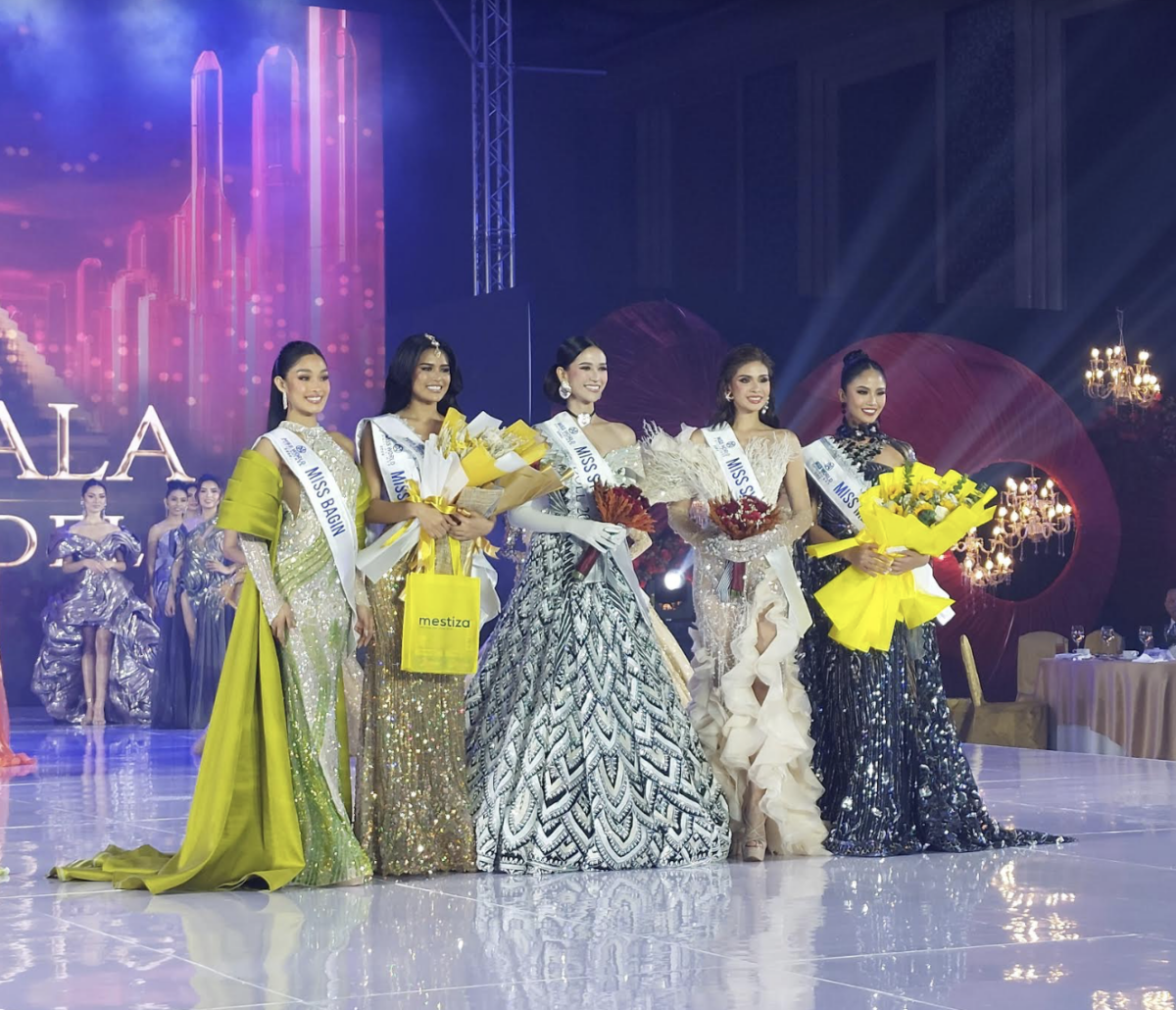 Miss World Philippines delegates (from left) Dia Maté, Krishnah Gravidez, Jasmine Omay, Jeanne Isabelle Bilasano, and Maria Andrea Endicio receive special awards./ARMIN P. ADINA