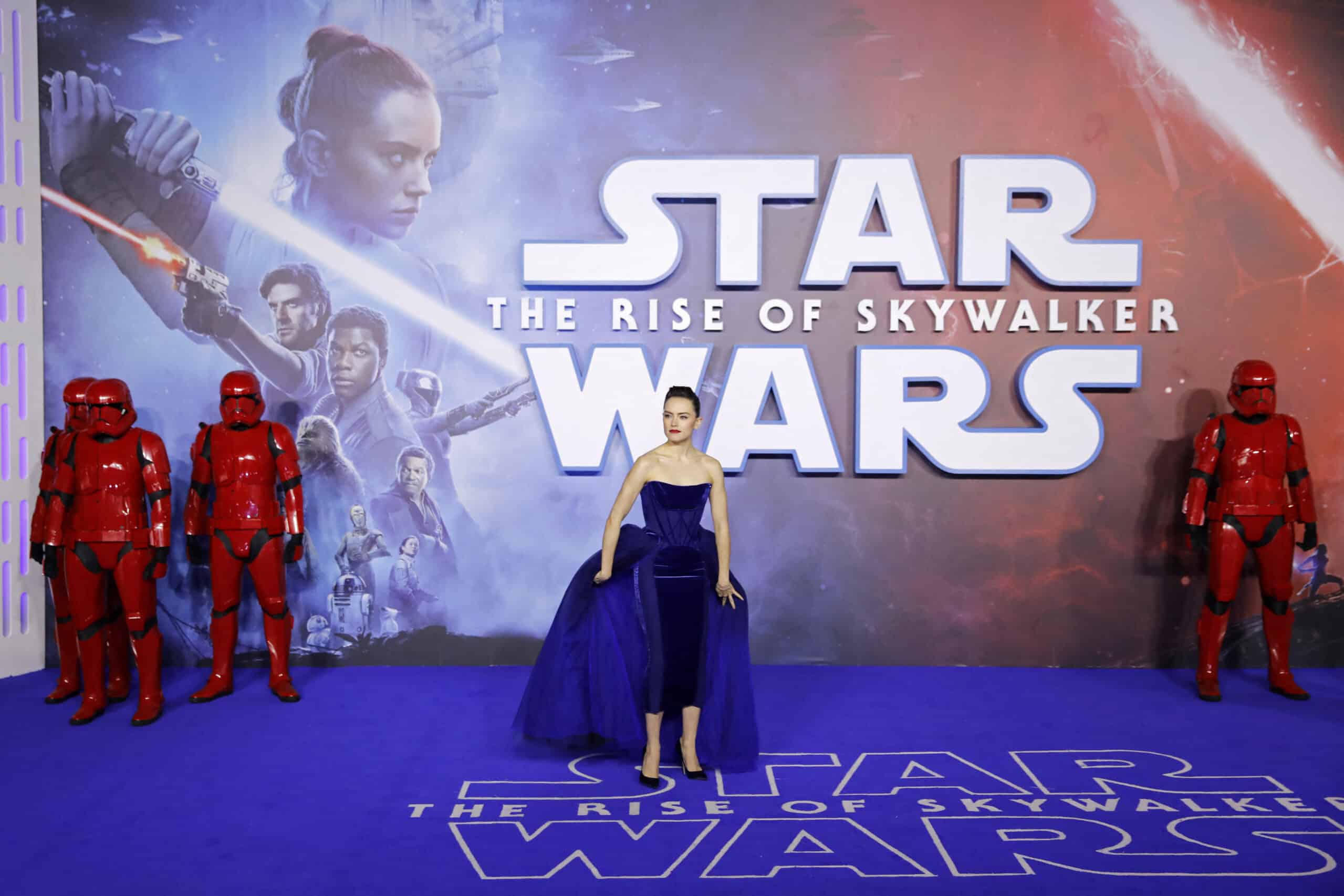 British actor Daisy Ridley poses with sith stormtroopers on the red carpet upon arrival for the European film premiere of Star Wars: The Rise of Skywalker in London on December 18, 2019. Actress Daisy Ridley, who played Rey, the heroine of the latest Star Wars trilogy, has announced that she is suffering from thyroid disease, which results in severe fatigue and weight loss.The 32-year-old American star revealed that she has Graves' disease, in an interview with Women's Health magazine published on August 6.
"This is the first time I've shared this," she explained, noting that she was diagnosed in September 2023.