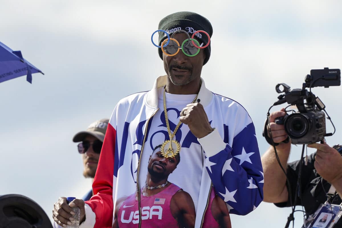 Snoop Dogg gestures during the men's skateboarding park finals at the 2024 Summer Olympics, on Aug. 7, 2024, in Paris, France. Image: AP/Frank Franklin II