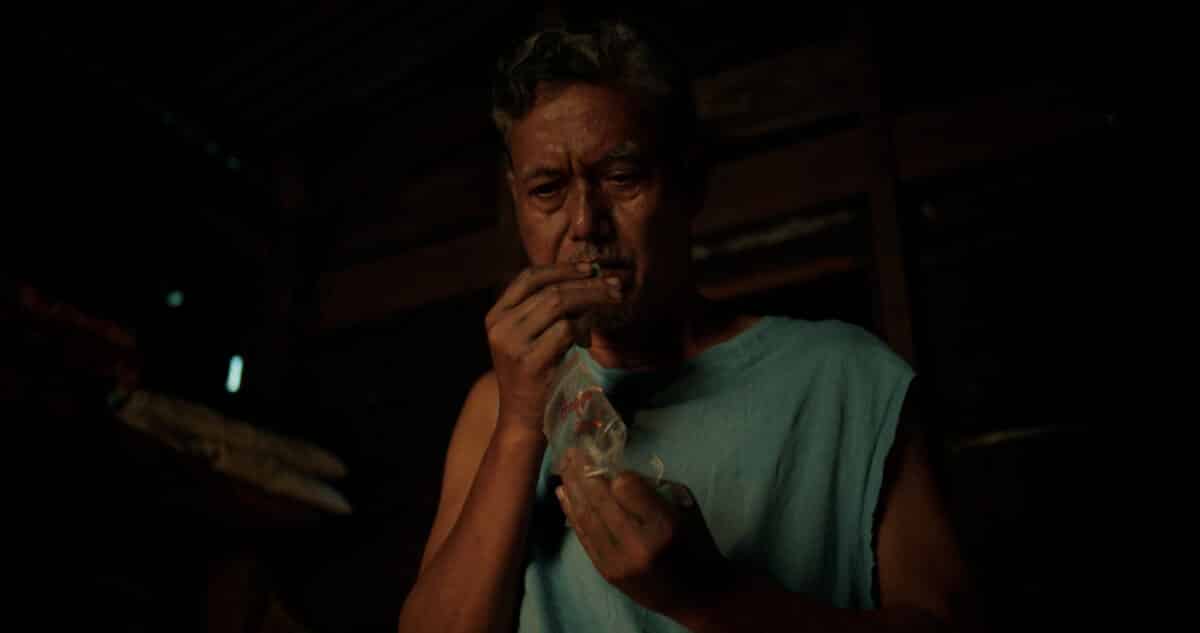 Perry Dizon in a scene from "Gulay Lang, Manong." Image: Courtesy of the Cultural Center of the Philippines