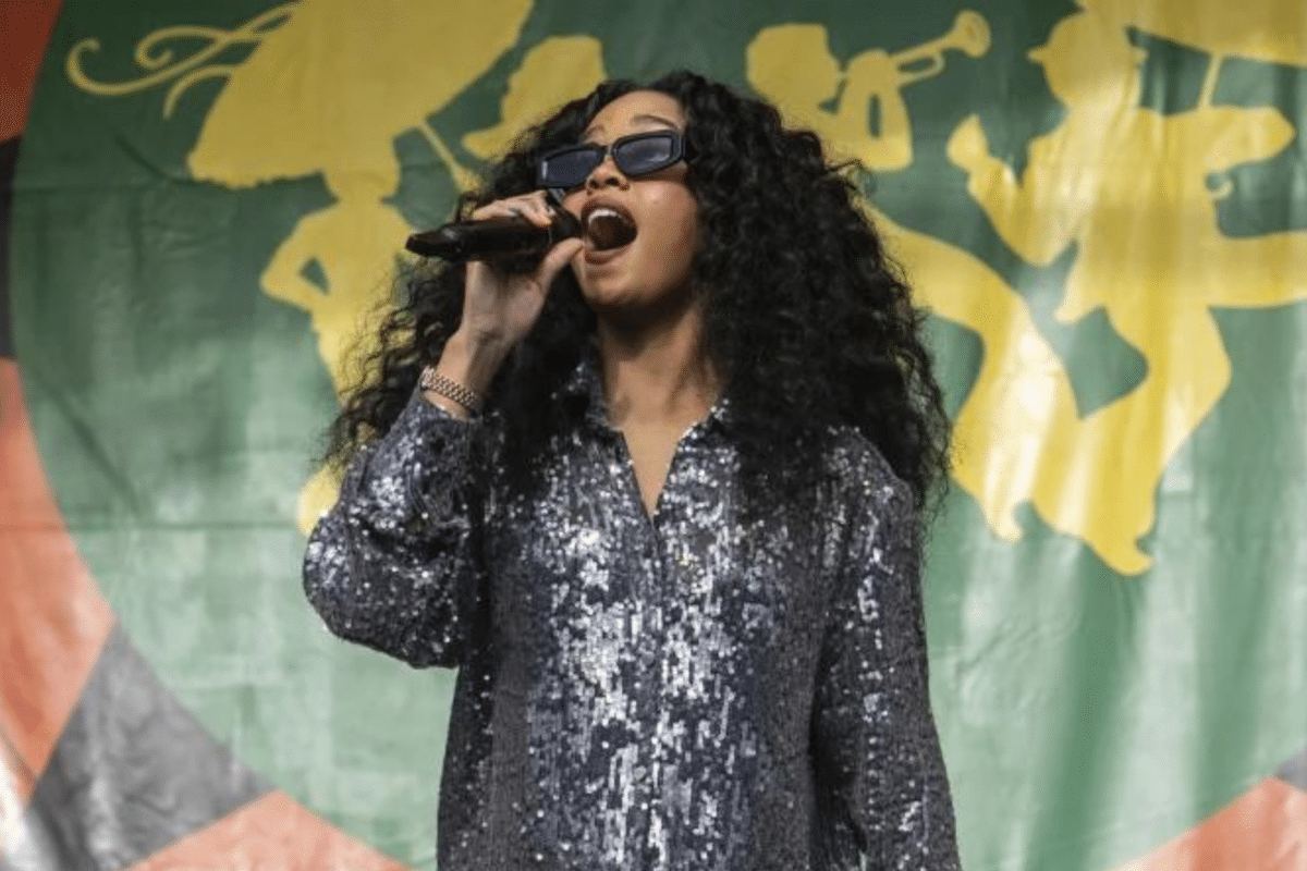 H.E.R. will sing at the Paris Olympics’ closing ceremony as part of the handover to Los Angeles. Image: Amy Harris/Invision/AP