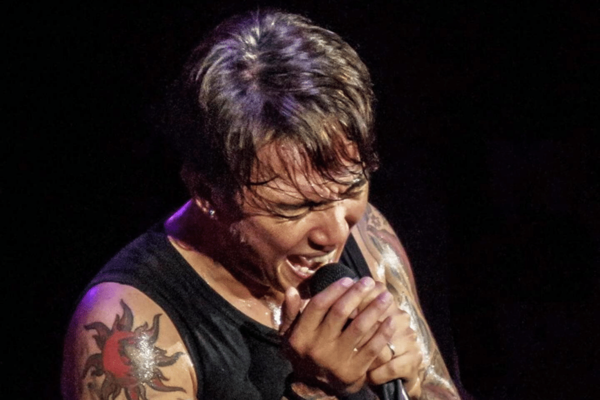 Arnel Pineda ‘devastated’ after Brazil performance, offers to quit Journey. Image: Facebook/Arnel Pineda