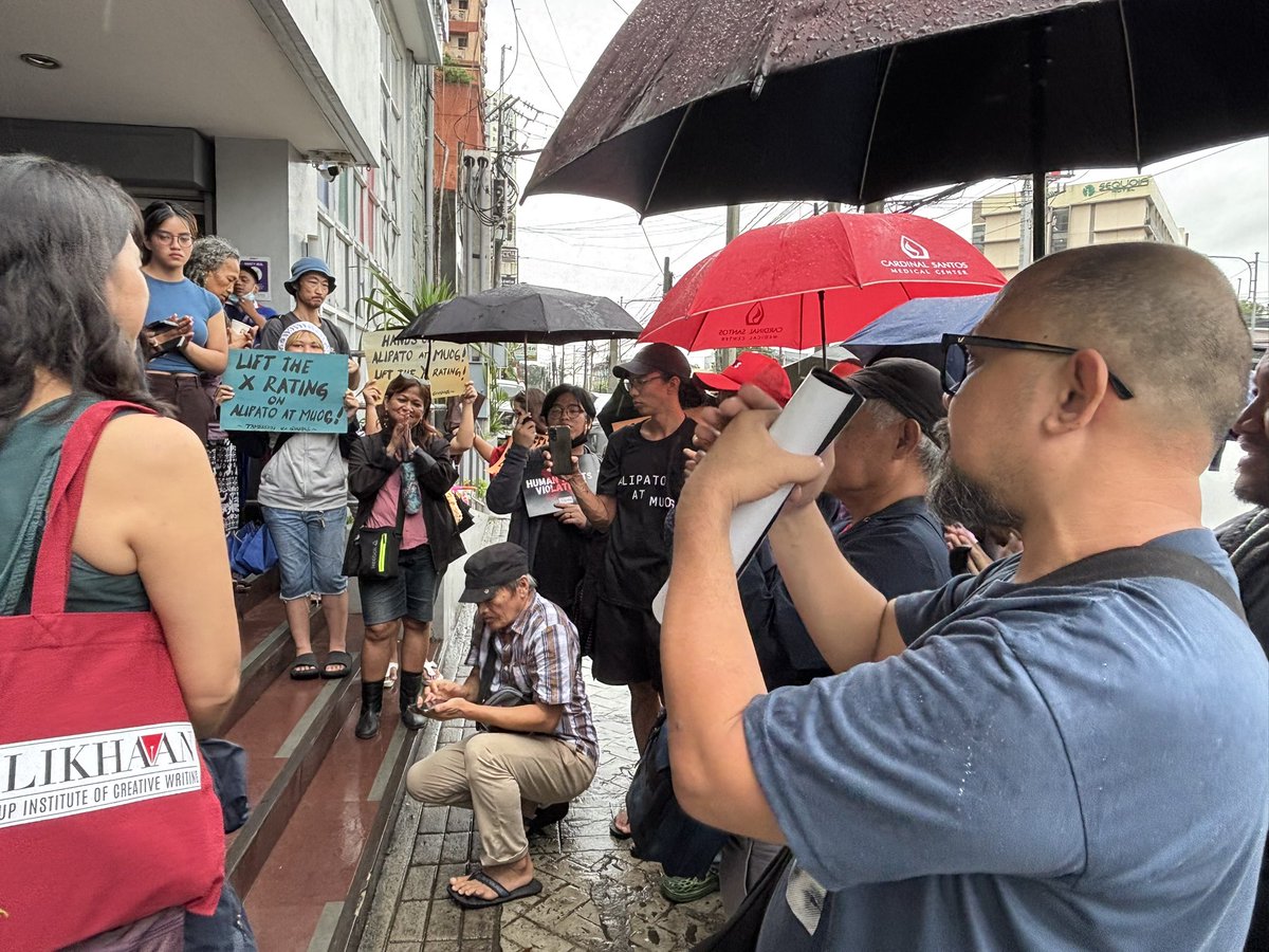 "Alipato at Muog" supporters protests at the MTRCB headquarters. Image from Renato Reyes / X