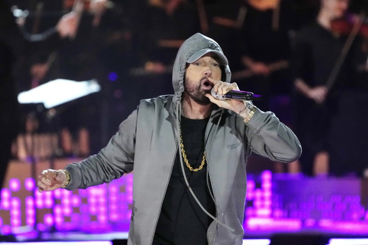 Eminem is going to be a grandfather, he reveals in 'Temporary' music video