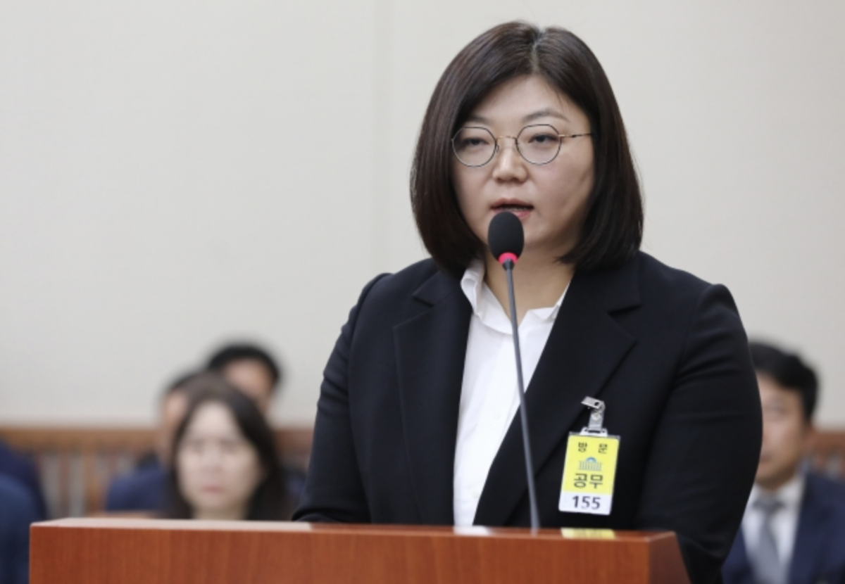 Ador CEO Kim Ju-young answers to a lawmaker's question during a National Assembly audit in Seoul, Tuesday. (Newsis via The Korea Herald / Asia News Network)