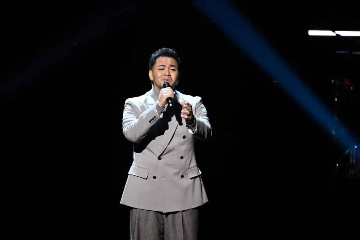 Filipino singer Sofronio Vasquez enters Top 8 of 'The Voice USA'