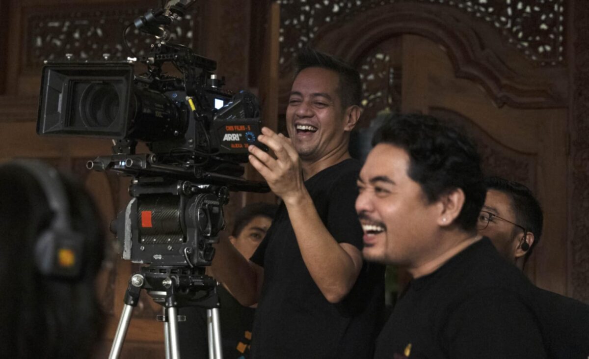 “Uninvited” cinematographer Pao Orentain (left) and director Dan Villegas using the ARRI Alexa 35 camera with the Cooke Anamorphic Full Frame Special Flare lenses —CHA VILLEGAS