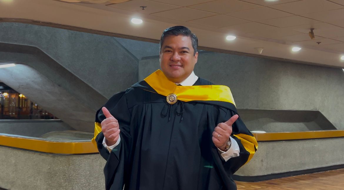 Jomari Yllana earns Master's in Management; eyes showbiz comeback