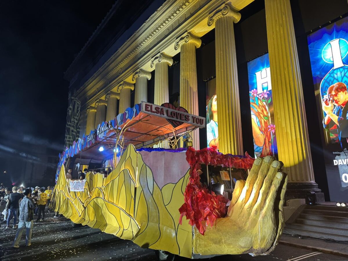 The float of "Isang Himala" starring Aicelle Santos and Bituin Escalante. Image: Facebook/MMFF