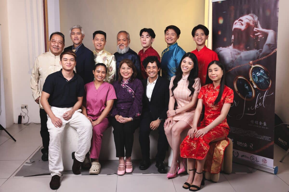 Cast ng "Ang kanyang Locket." Larawan: Courtesy of Rebecca Chuaunsu Film Production