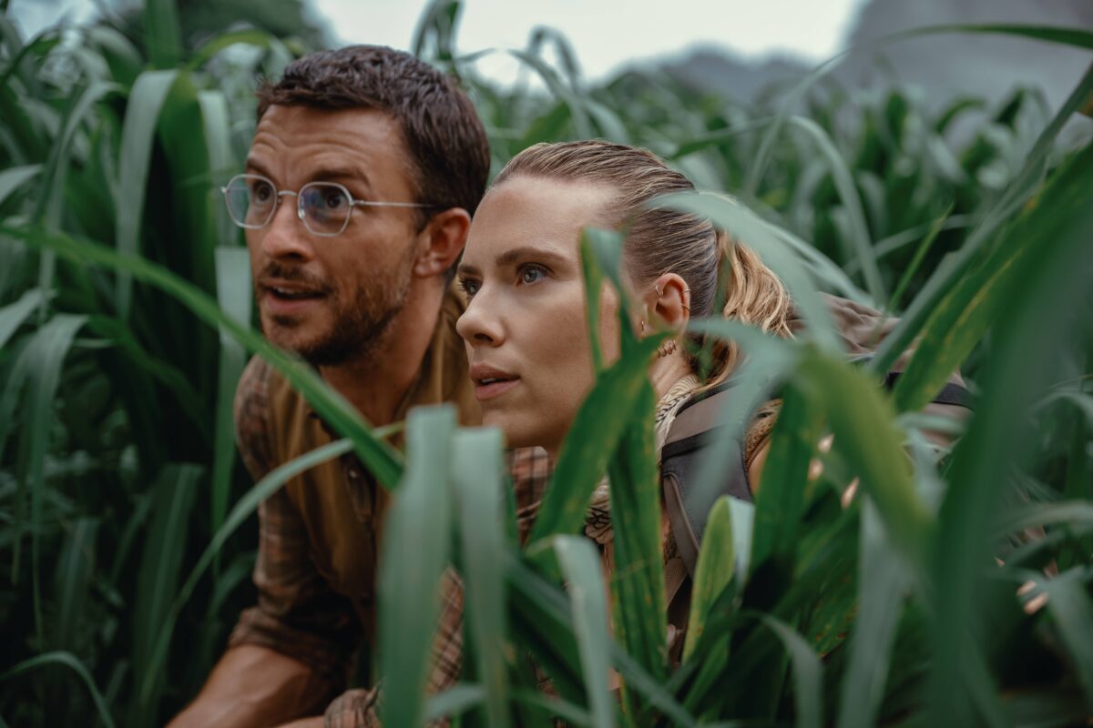 Jonathan Bailey, Scarlett Johansson face off dinosaurs in ‘Jurassic World Rebirth’