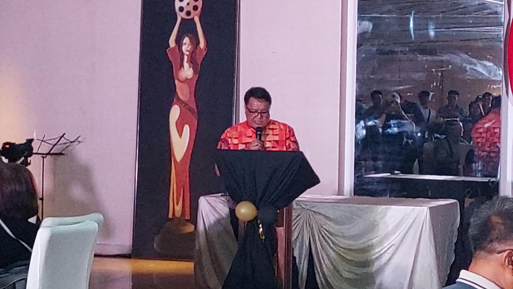 Festival director Gabby Ramos during the announcement of nominees for the 1st Famas Short Film Festival. Image: Thanks to PMPC President Mell Navarro