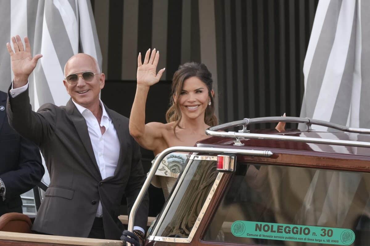 Jeff Bezos, Left, and Lauren Sanchez leave a hotel for their pre -wedding reception