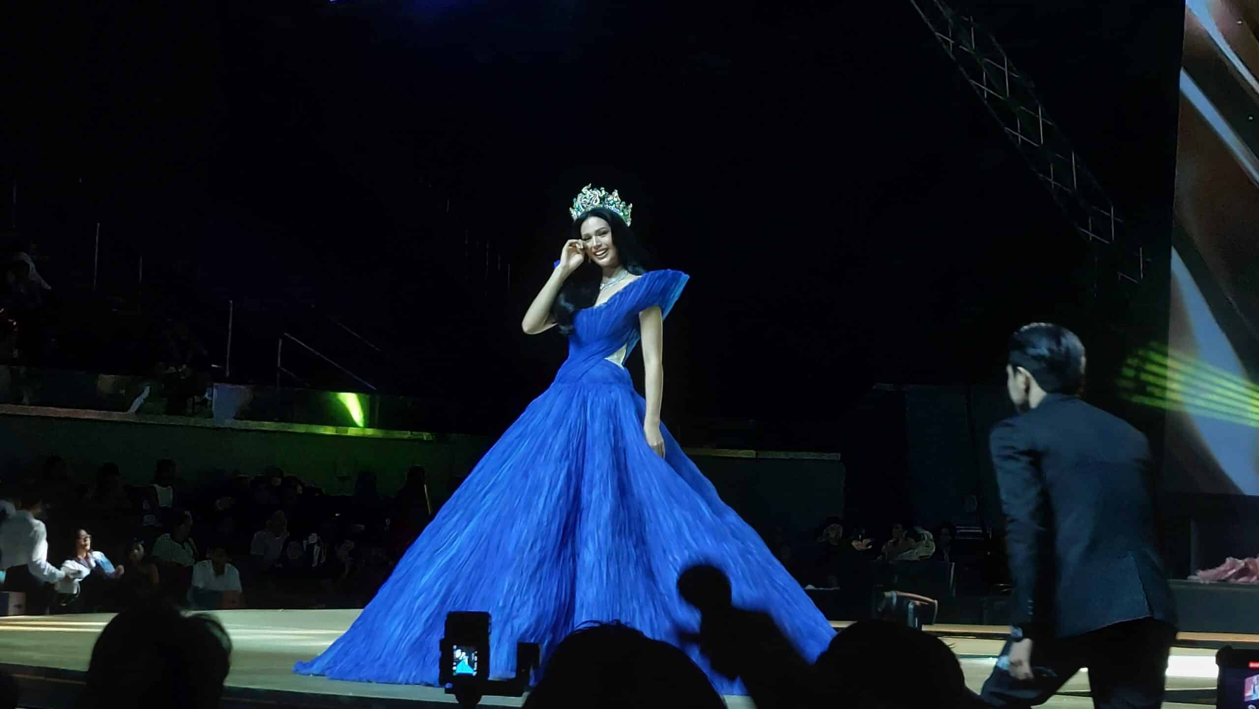An emotional CJ ​​Opiaza during her farewell walk as Miss Grand Filippines. Image: Armin P. Adina/Inquirer.net