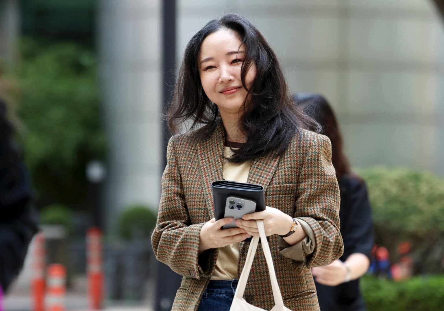 Court orders Hybe to pay around $18 million to Min Hee-jin